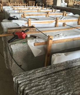 China Granite G664 slabs for Ecuador